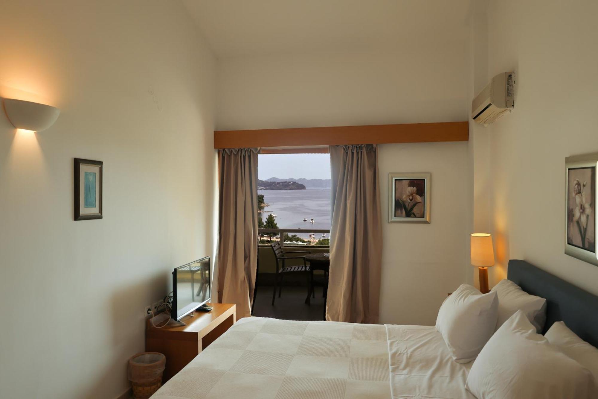 Kanapitsa Mare Hotel Экстерьер фото